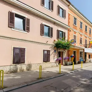Stanislava , Fažana Kroatien