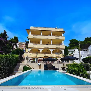 Penava, Private Beach, Pool And 7min To , Trogir Kroatien