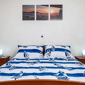 Bora Apartment